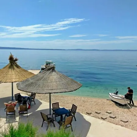 A7 - Apt With 2 Balconies 5 Min Walking To Beach 아파트