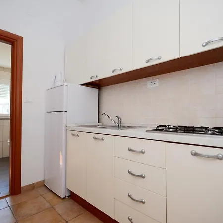 A7 - Apt With 2 Balconies 5 Min Walking To Beach * 포드스트라나