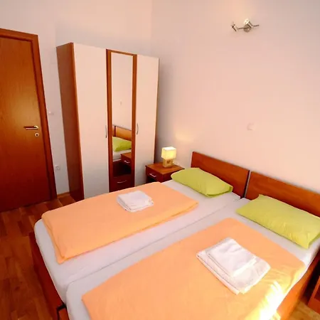 아파트 A7 - Apt With 2 Balconies 5 Min Walking To Beach