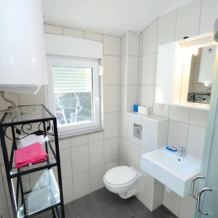 A7 - Apt With 2 Balconies 5 Min Walking To Beach 포드스트라나